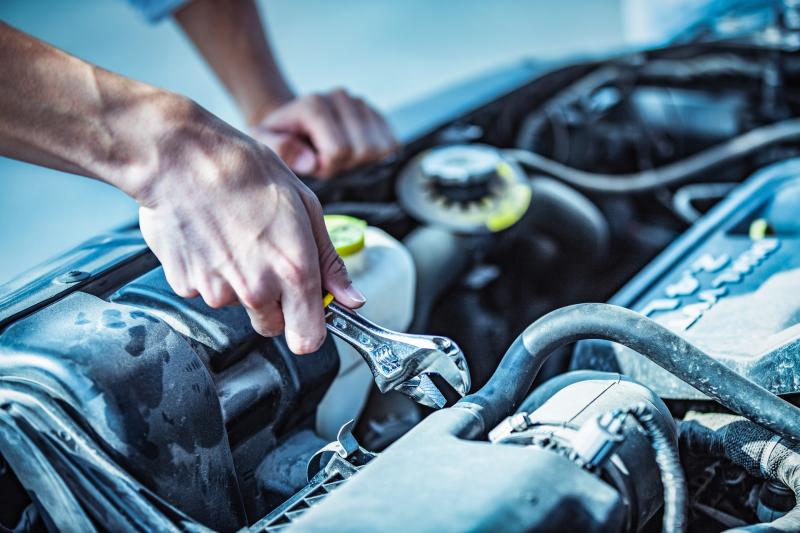 内燃机末路已到？欧洲车企排队“驶离”，自主品牌逆势而上