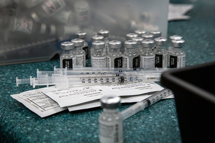 日本厚生劳动省:对接种辉瑞疫苗不良反应"无重大关切"