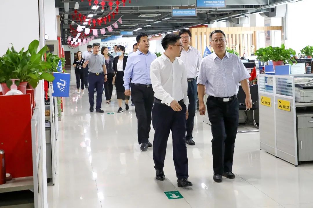 国家统计局城市司刘建伟一行莅临卓创资讯考察调研