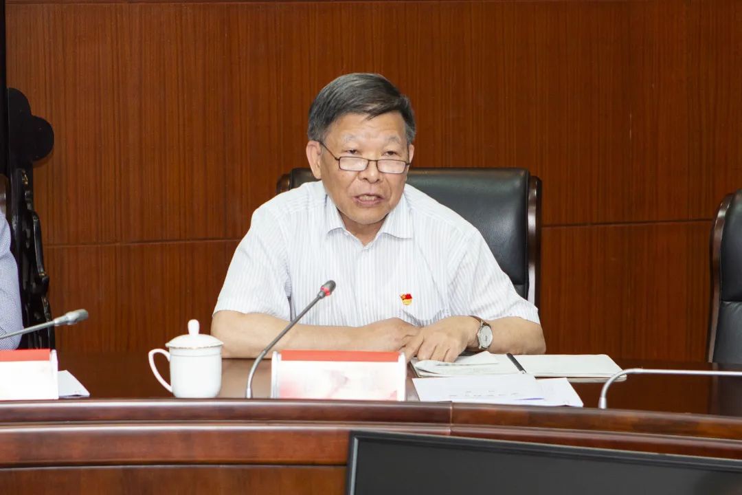 东南大学党委理论学习中心组专题学习习近平总书记“七一”重要讲话精神