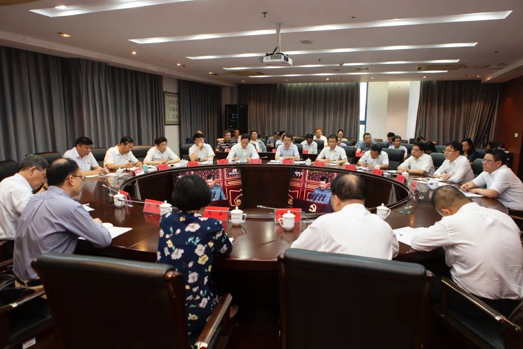 东南大学党委理论学习中心组专题学习习近平总书记“七一”重要讲话精神