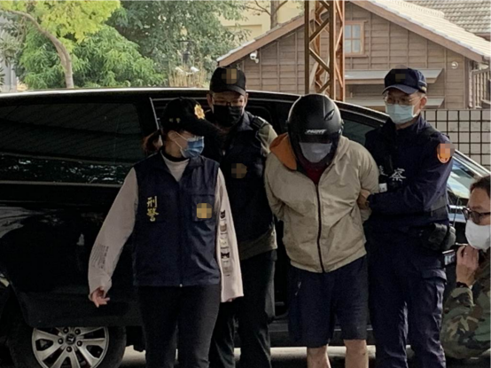 周姓男子昨天下午被警方逮捕，以杀人罪送办并被羁押禁见。图自台湾“中时新闻网”