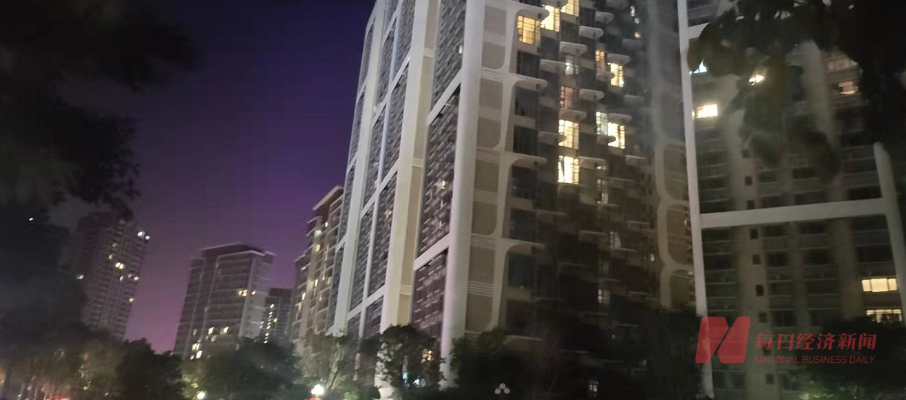 夜晚的海花岛其他住宅亮起了灯 每经记者 陈荣浩 摄