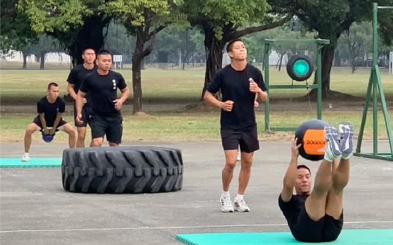 台“陆军司令部”6日开放位于凤山的陆军步兵学校，披露自美军“体适能”改良而来的运动科学课程。图自“联合新闻网”