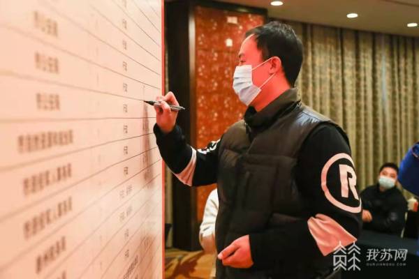 abigcockman本人军人,ablackmustache 退役军人,可以逐月领取退役金!细则来了_新浪财经_新浪网