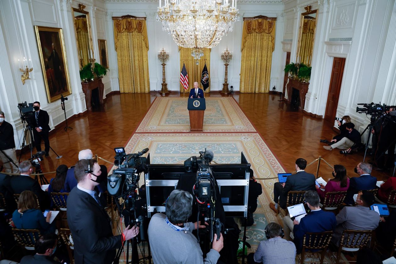 19日，拜登在白宫举行上任一周年发布会
