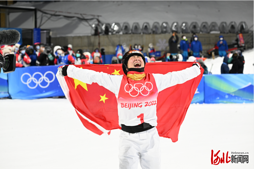精彩冬奥丨徐梦桃夺得自由式滑雪女子空中技巧金牌