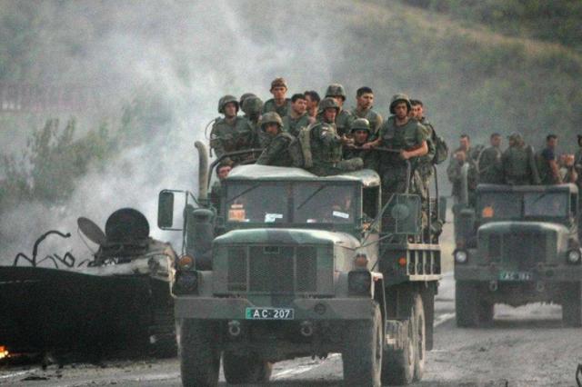 俄军开进顿涅茨克市区,数里外就是乌军,东乌武装与乌军不断交火休闲区蓝鸢梦想 - Www.slyday.coM 俄军开进顿涅茨克市区,数里外就是乌军,东乌武装与乌军不断交火休闲区蓝鸢梦想 - Www.slyday.coM