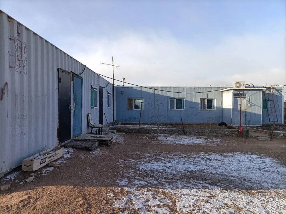 图?|?四面围起来的集装箱房?