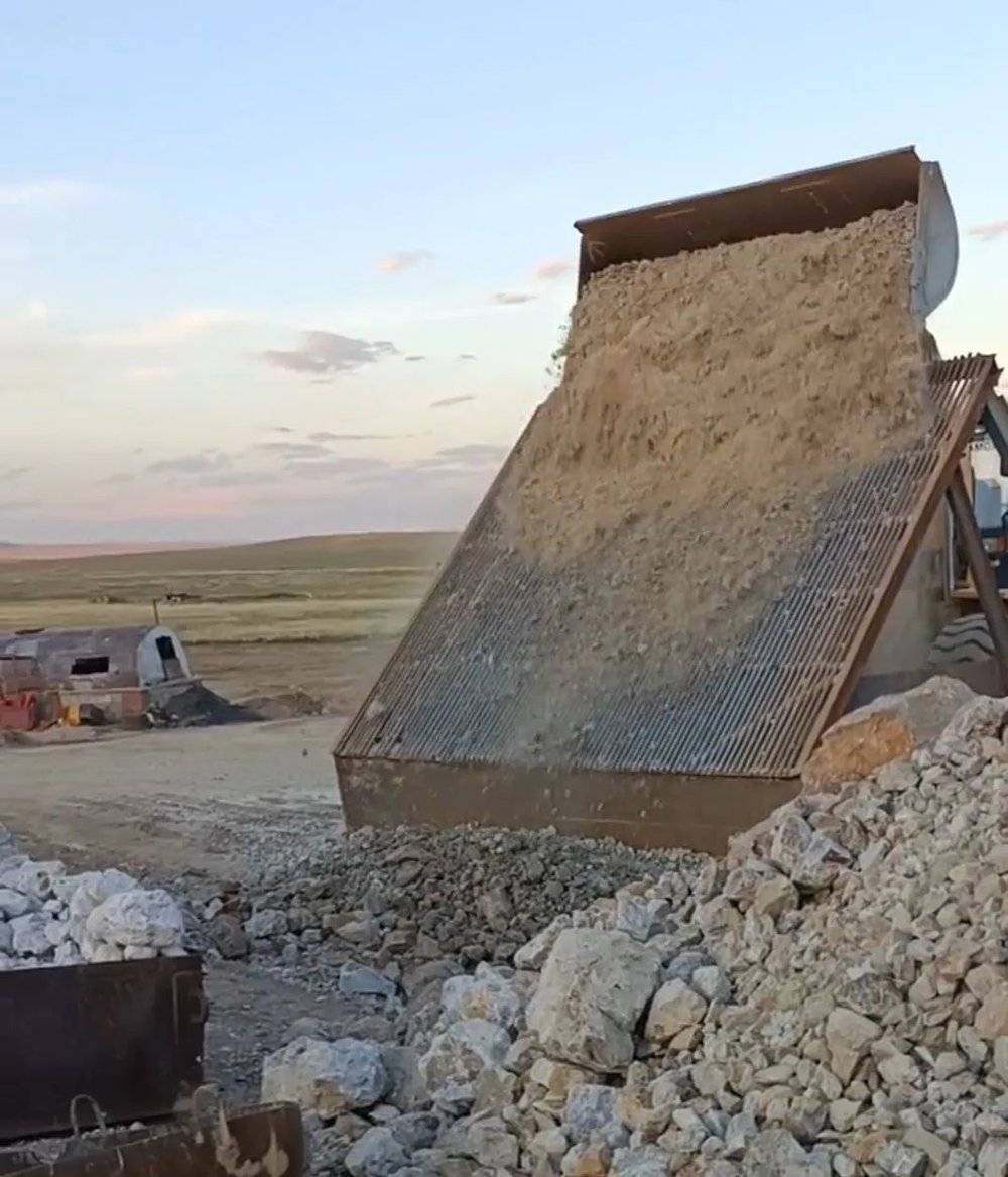 图?|?正在工作的采矿器械