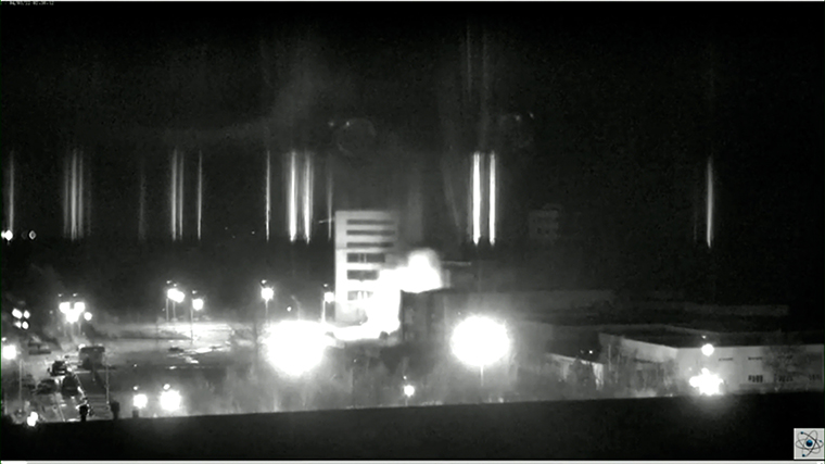 扎波罗热核电站发生火灾（监控摄像）