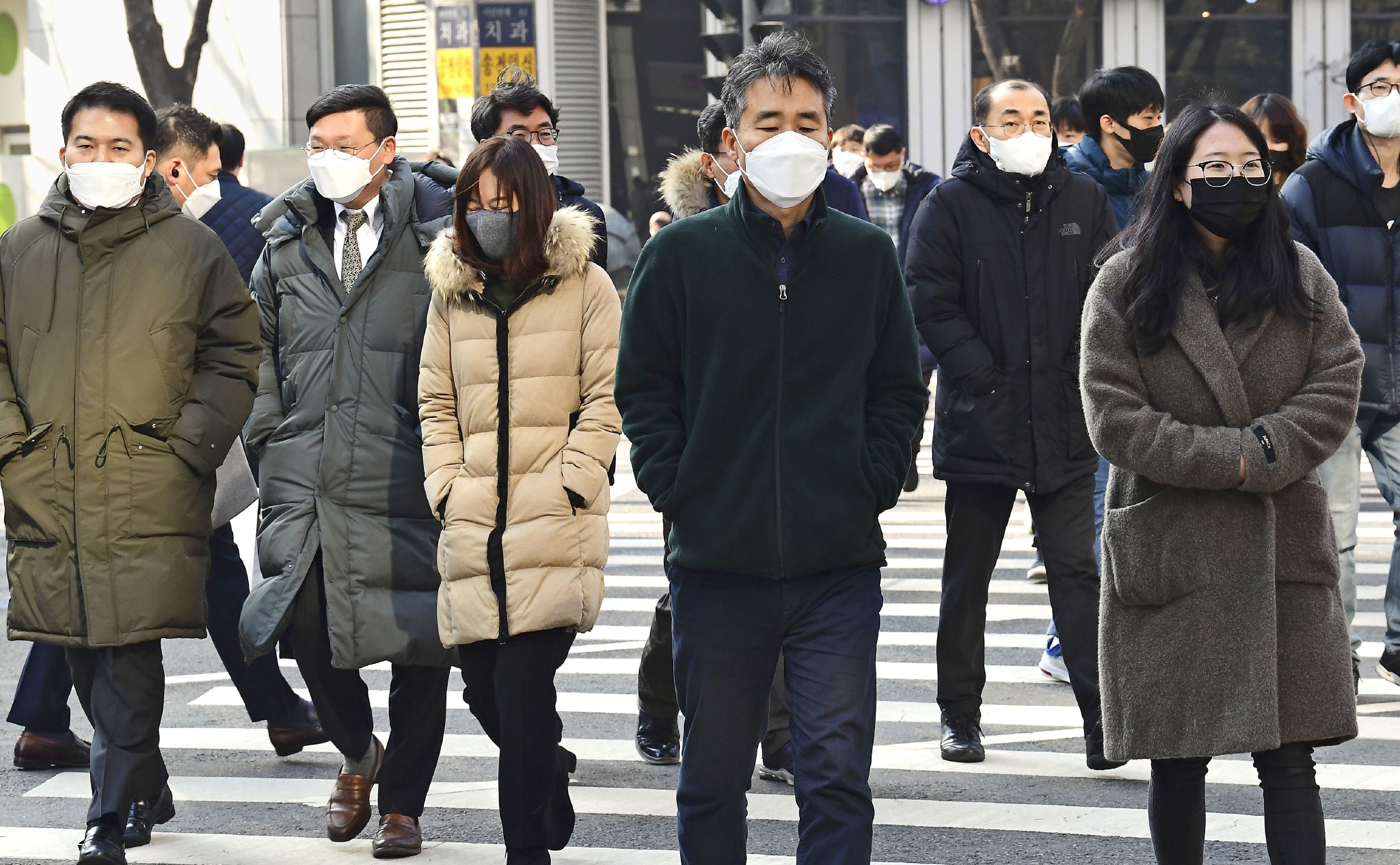 韩国大选日现疫情高峰新增确诊超30万累计确诊超500万