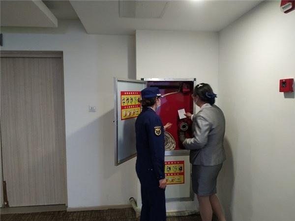 消防救援大队开展全国两会期间消防安全检查
