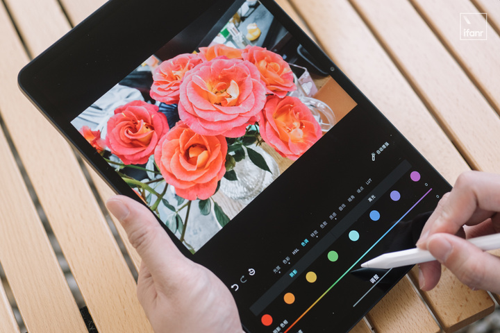 Android平板在
超过iPad之前,请先
战胜Windows