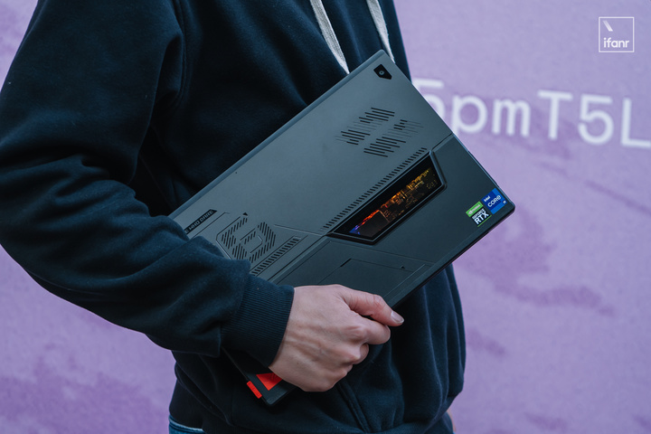 Android平板在
超过iPad之前,请先
战胜Windows