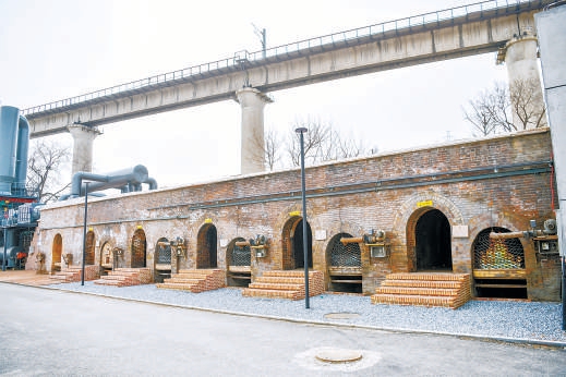 金隅琉璃文化創意產業園內保留的琉璃窯。本報記者 鄧偉攝