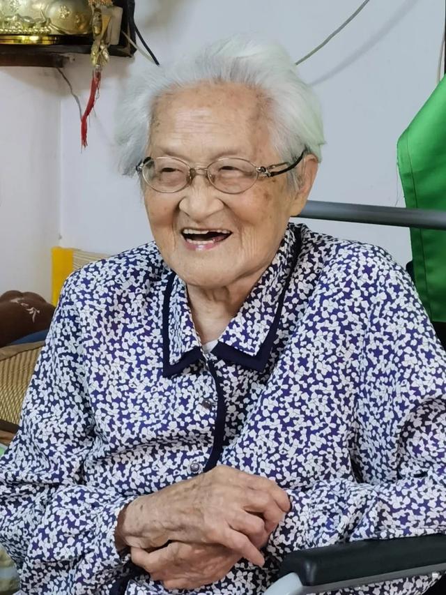 上海文学界新闻出版界世纪老人欧阳文彬逝世享年102岁