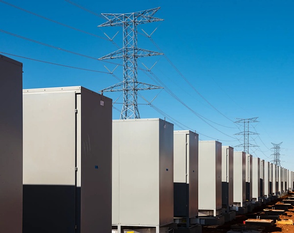 正在建设中的Argo设施的配电板。