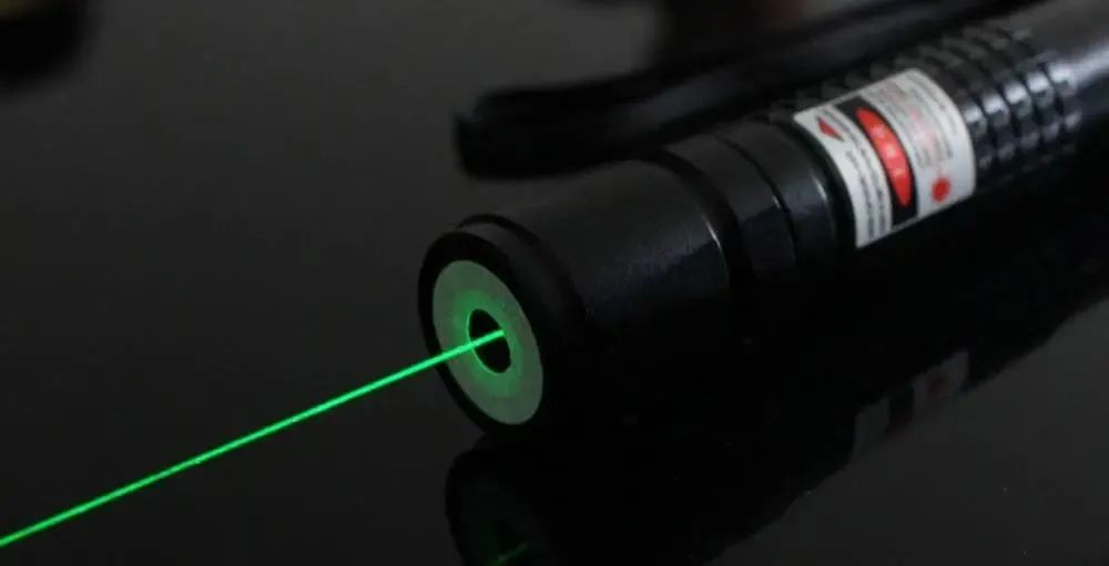 激光笔的光是不是激光 1568-186e3c44596c4507abed5c0913b06662.jpg