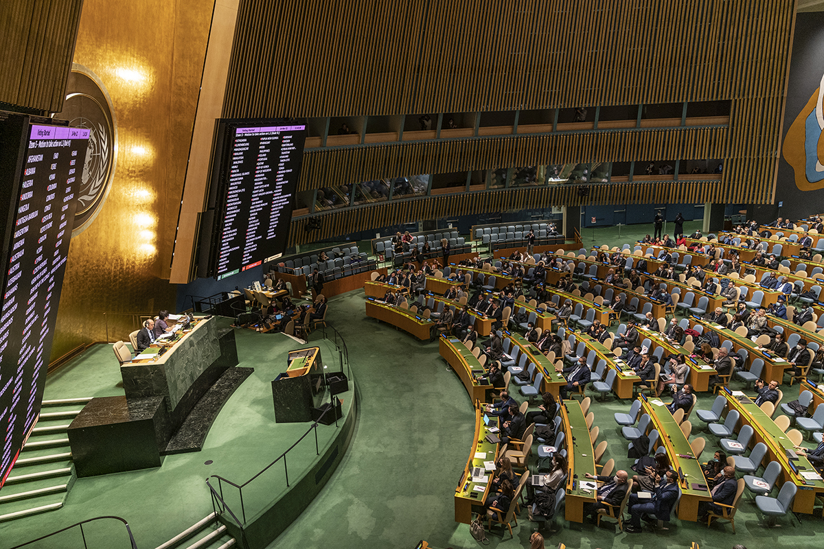 当地时间2022年3月24日，美国纽约，联合国大会24日通过一项关于乌克兰人道主义局势的决议草案。图自视觉中国