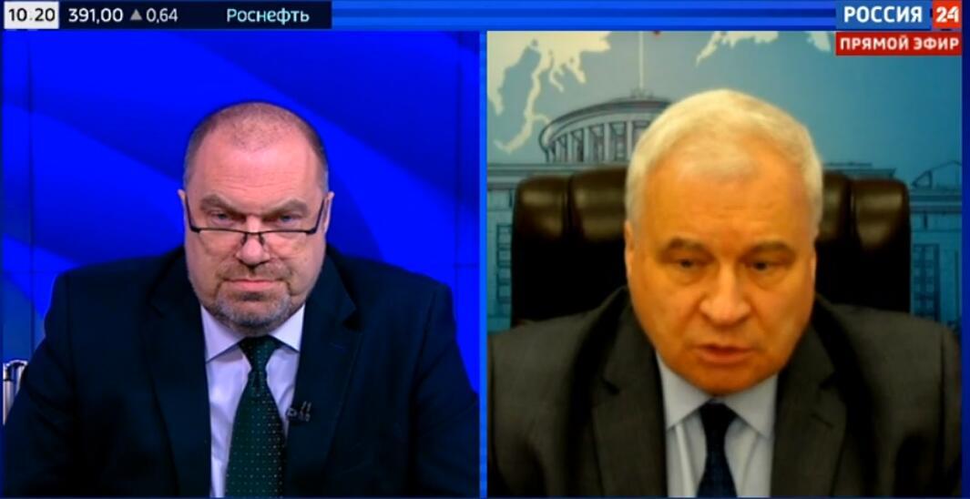 4月27日，杰尼索夫接受“俄罗斯24”电视台采访。图源：俄媒视频截图