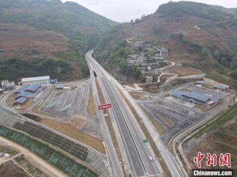 贵州:镇赫高速公路建成通车|高速公路_新浪财经_新浪网