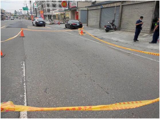 屏东一处民宅9日被人连开20多枪，警方获报后展开调查（图片来源：台湾《联合报》）