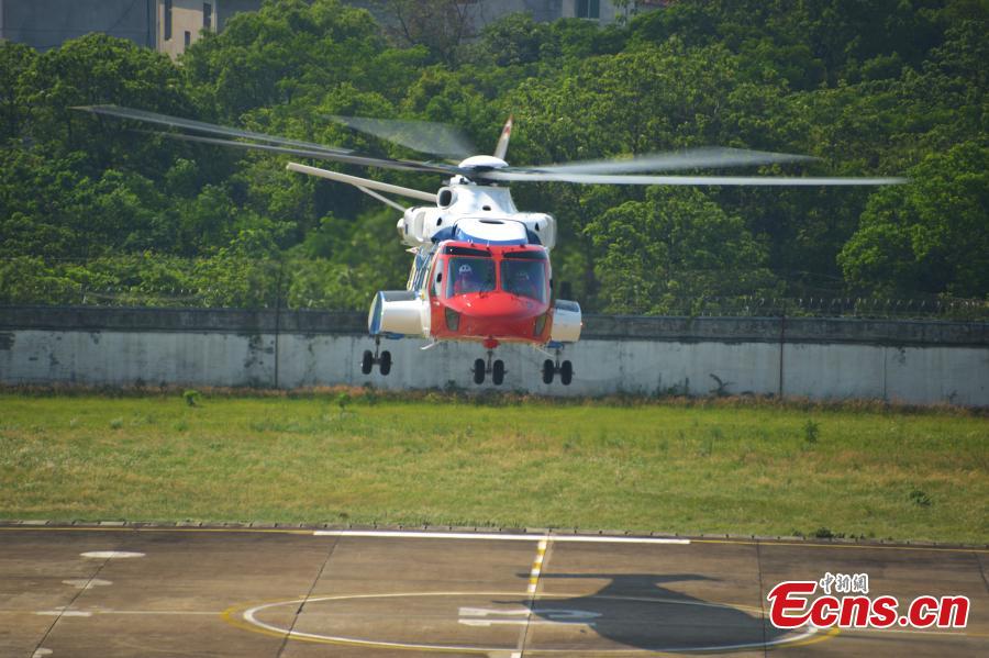 <p>AC313A, China's independently-developed large utility civil helicopter conducts its maiden flight at Lvmeng airport, Jingdezhen, east China's Jiangxi Province, May 17, 2022.  (Photo provided to China News Service)</p>