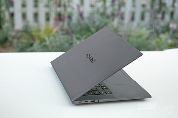 华为MateBook 16s测评:好屏性能
齐备 让你
专一于创作