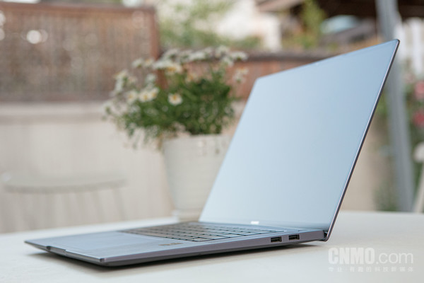 华为MateBook 16s测评:好屏性能
齐备 让你
专一于创作