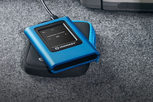 SSD都有触控屏了!N重加密 
固若金汤