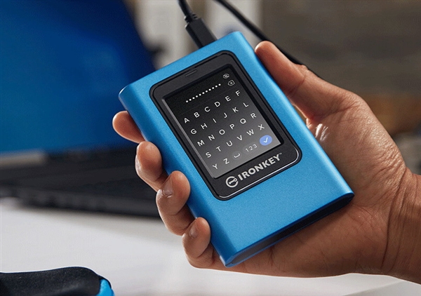 SSD都有触控屏了!N重加密 
固若金汤