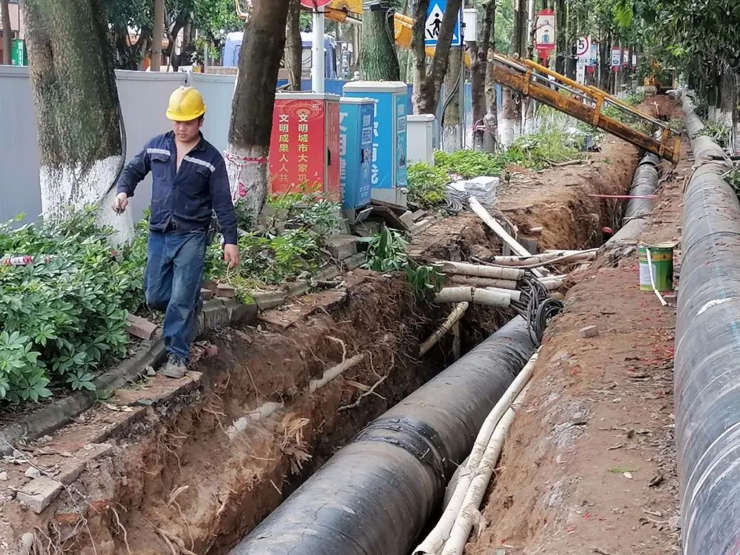 居然!现场云浮市区河滨中路供水管网改革进度加快嚯!