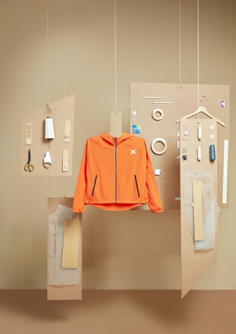 特步100%聚乳酸风衣