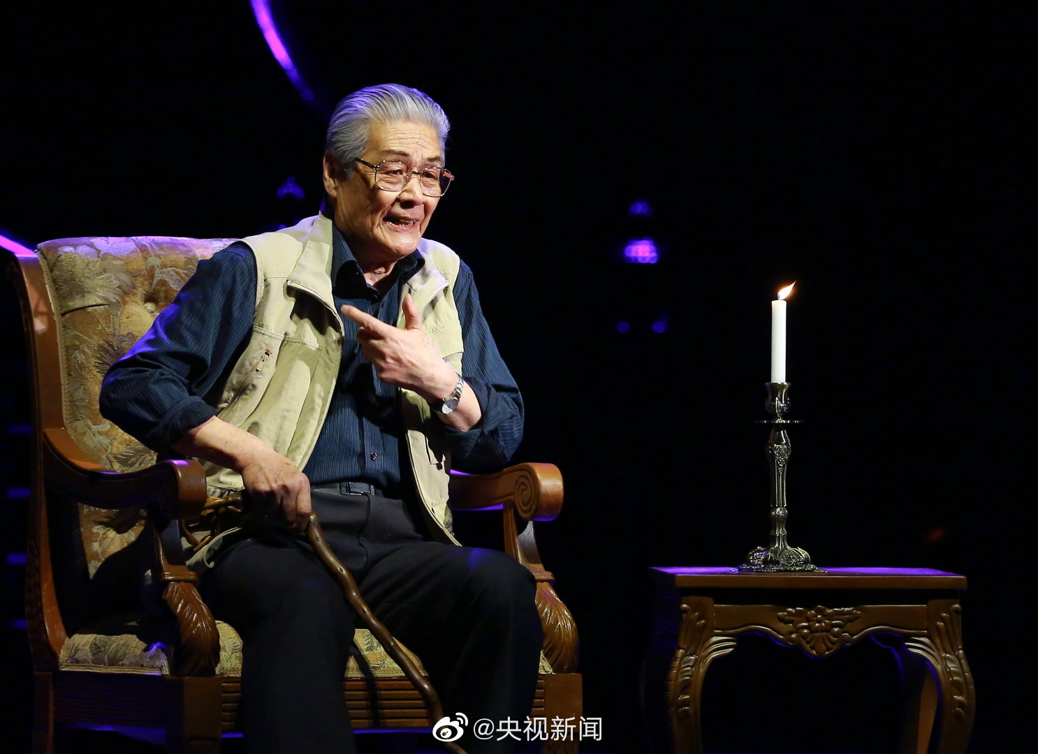 表演艺术家蓝天野同志逝世，享年95岁