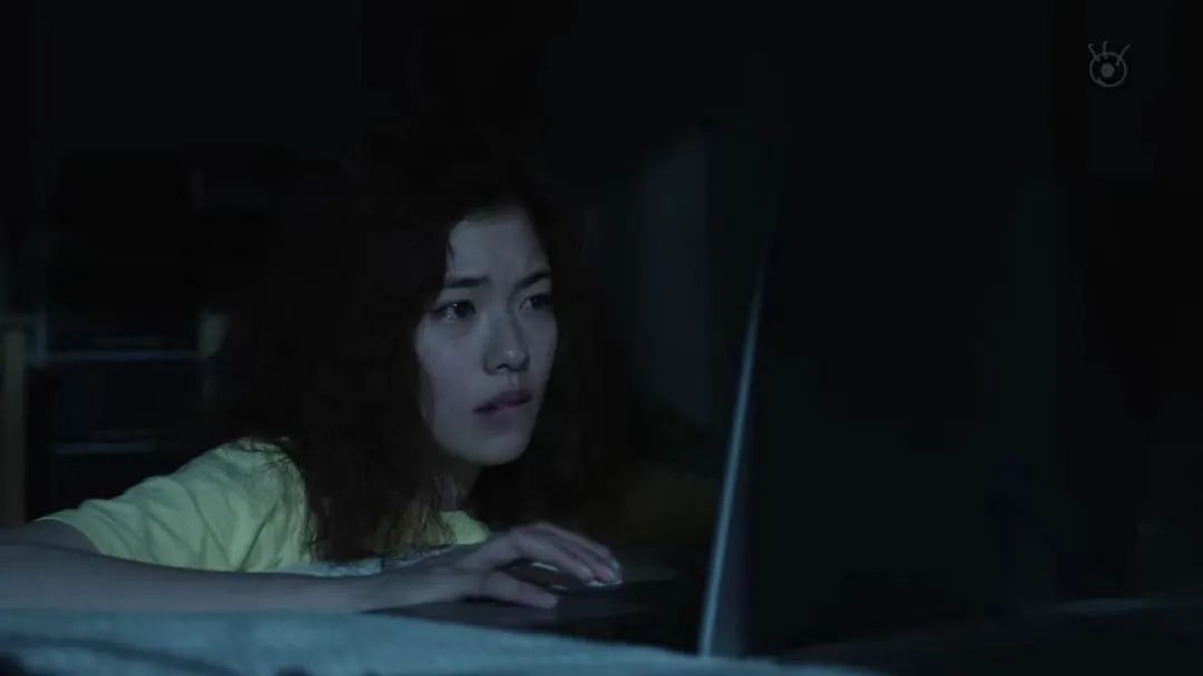 严艺家:根据我刚才所说的那篇学术研究的论点,即男性的共情能力只有在
