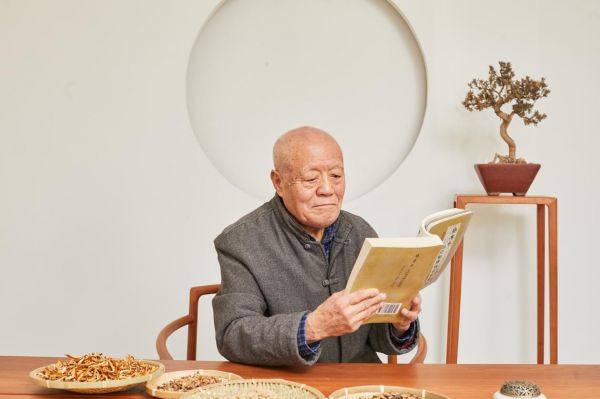 张清华被称“张研究”