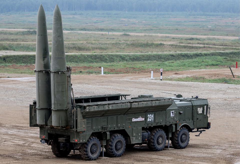↑“伊斯坎德尔-M”是目前俄军最王牌的战役战术导弹。