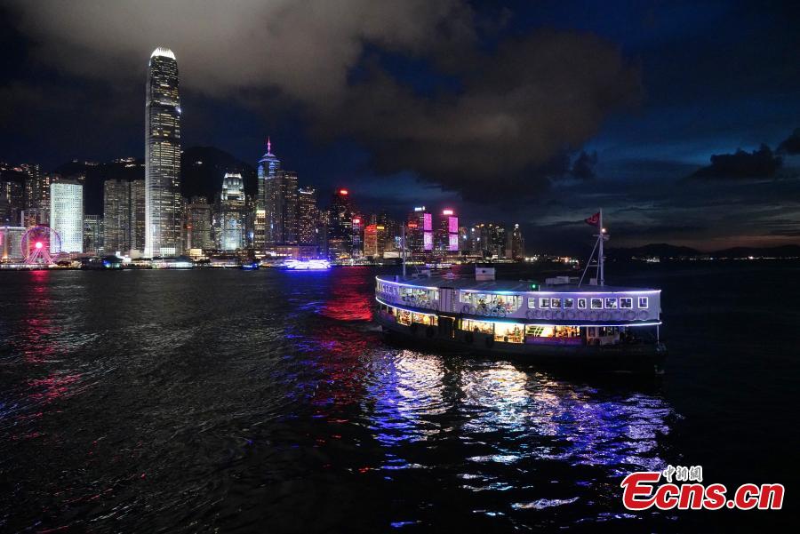 <p>The Star Ferry decorated with celebratory posters sails at the Victoria Harbor to celebrate the 25th anniversary of Hong Kong's return to the motherland, the Hong Kong Special Administrative Region, June 29, 2022. (Photo: China News Service/Zhang Wei )</p>