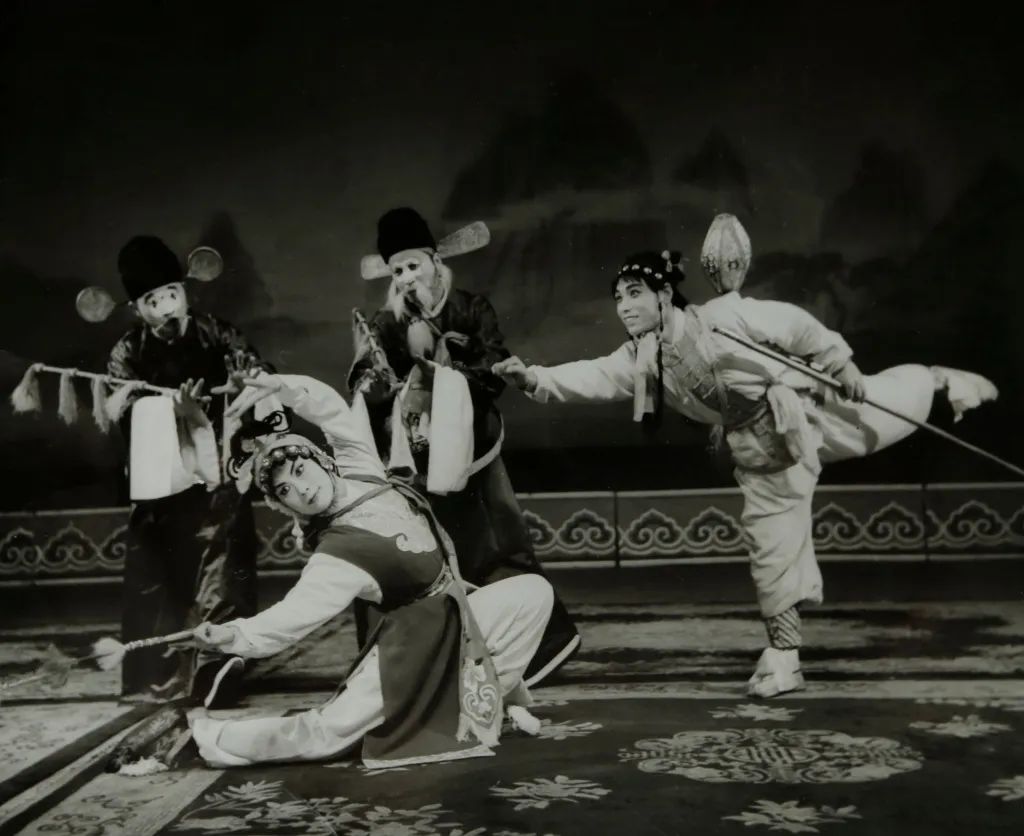 1979年，孙映雪在祥符调剧目《三打陶三春》中饰演陶三春
