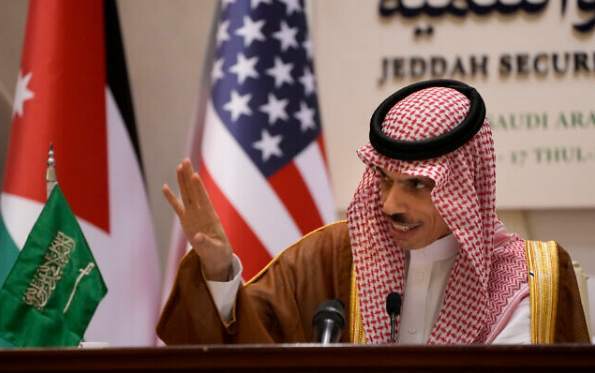 ▲关于沙特将向所有空运商开放领空，沙特外交大臣费萨尔16日表示，该决定与“其和以色列的外交关系无关”，也“绝不是两国关系迈向正常化的前兆”。