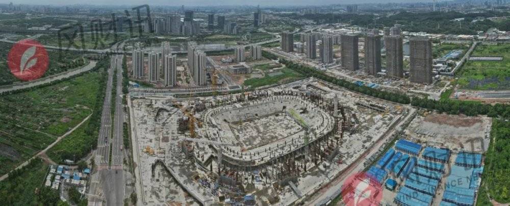 莲花球场停工“恒大之光”不再,凤凰网房产王坤/摄