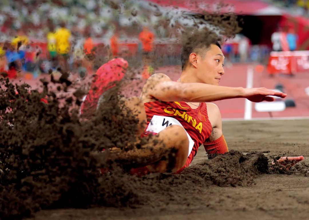 《《im钱包转账》跳远冠军王嘉男：8.36米的绝地反击|王嘉男|金牌|东京奥运会》