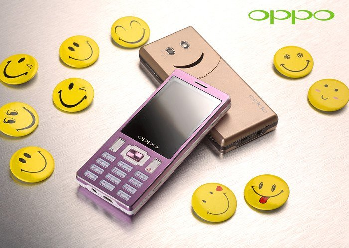 ▲ OPPO 首款手机,标志性设计是后盖的笑脸
