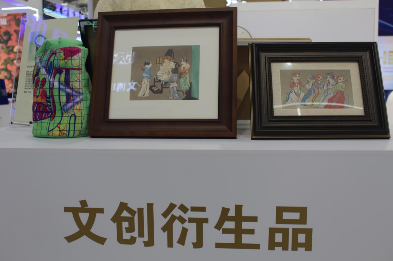 冯澄如、牧野、史晨旭等画家的衍生品展示