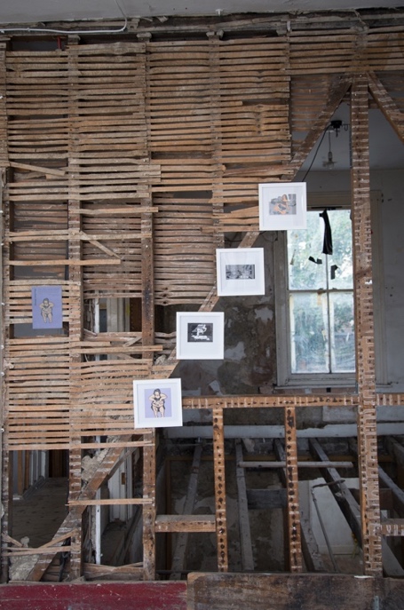 木沉儿参展作品:《修补》、《遥控器》、《凌晨两点的短信》、《拉链之战》(从左至右)