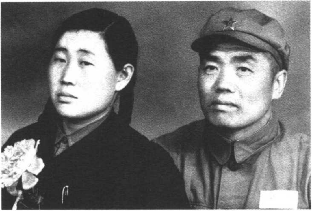 ·張鳳仙和丈夫仁欽·道爾吉。