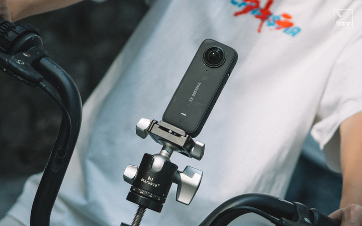 ӰʯInsta360 X3飺ддֵȫ