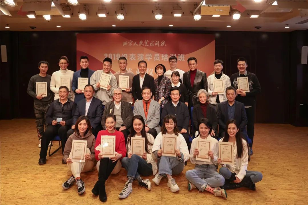 众望所归!冯远征就任北京人艺第五任院长 众望所归!冯远征就任北京人艺第五任院长