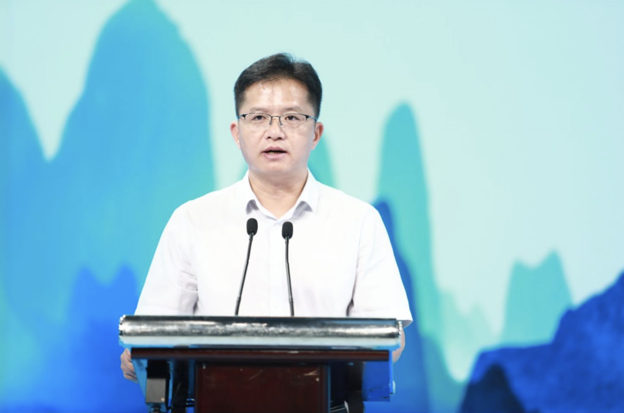 罗城仫佬族自治县党委书记 张联松